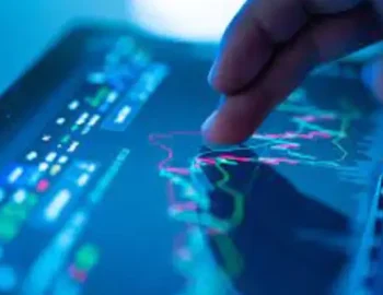 آموزش معامله گری ( آموزش معامله گری در بازارهای جهانی فارکس ) 5 اولین نکته مهم در آموزش معامله گری در بازارهای جهانی فارکس آشنایی با مفهوم معامله گری در بازارهای مالی میباشد. معامله گری در بازار مالی به فعالیت خرید و فروش اموال مالی مانند ارزها، سهام، سرمایهگذاریهای آتی، و دیگر اوراق بهادار در بازارهای مالی اطلاق میشود.